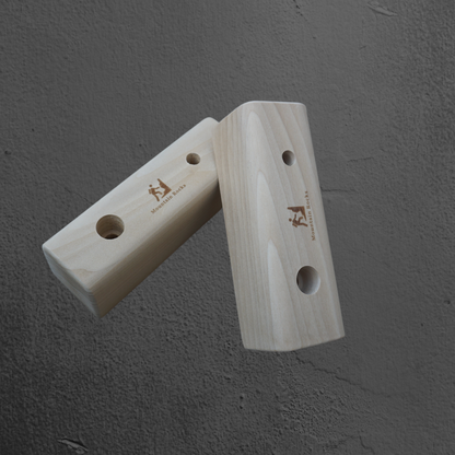 MOUNTAIN ROCKS climbing training equipment 24 Piece Wooden Rock Climbing/ Bouldering  Holds Bundle for climbing and strength training