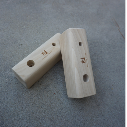 MOUNTAIN ROCKS climbing training equipment 24 Piece Wooden Rock Climbing/ Bouldering  Holds Bundle for climbing and strength training